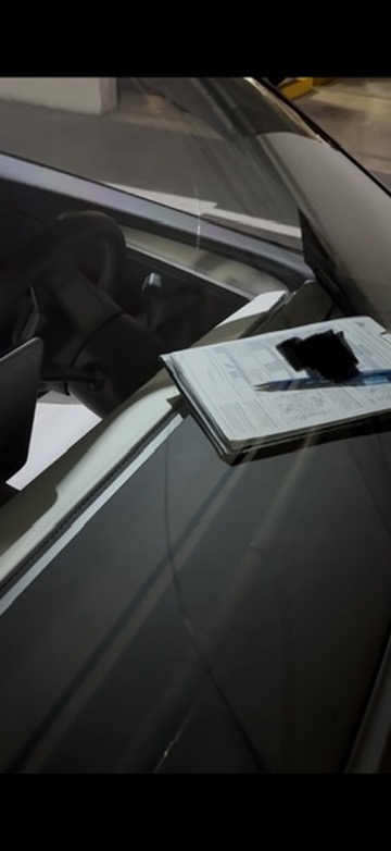 Another damaged windshield on a Model Y, this one even bigger